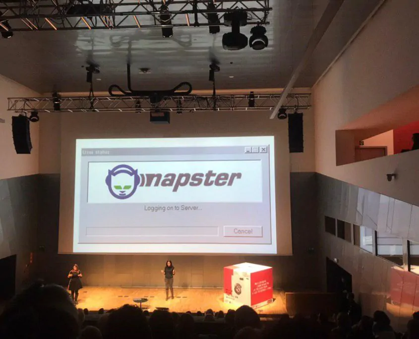 Marta Peirano napster centralized